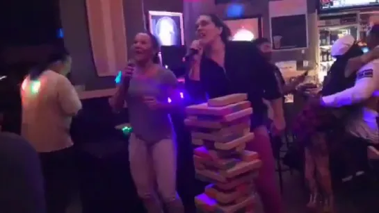 CrisCyborg & GabiJiu Karaoke