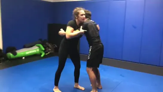 Cat Zingano / training