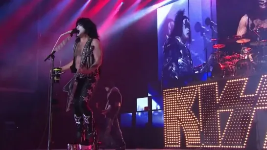 Kiss (2012) in HD Garison05)