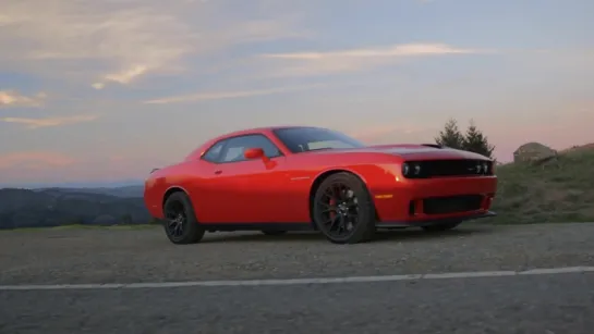 Head2Head 61 2015 Dodge Challenger SRT Hellcat vs. 2015 Chevrolet Camaro ZL1