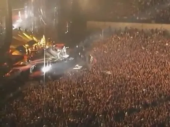 Bon Jovi - We Will Rock You & Summertime (Live in  Gelsenkirchen, Germany 22.05.2008  Lost Highway tour)