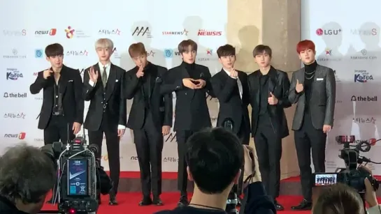 [VK][181128] MONSTA X - Red Carpet @ Asia Artist Awards 2018