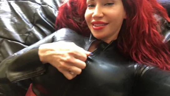 Bianca Beauchamp - Sexy flirt in my black latex catsuit  red corset