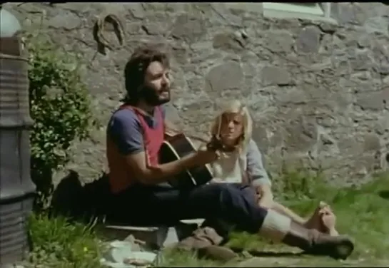 Paul and Linda McCartney - Scotland 1971