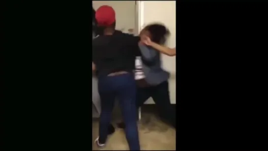 Crazy Bitches Fight In The Bathroom