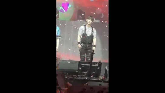 [VK][180620] MONSTA X - White Girl (Wonho focus) @ The 2nd World Tour: The Connect in Amsterdam