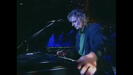 Pink Floyd - Shine On You Crazy Diamond 1990 Live Video