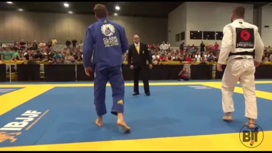 Namrod Bisso vs Clark Rousing Gracie #worldmaster17 #бжж_какпоучебнику