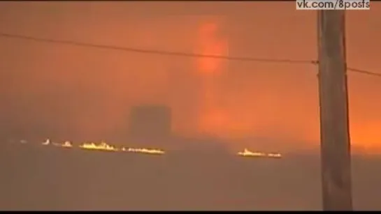 Огненный вихрь (пожар Шерпа) во время пожаров в Калифорнии / A rare fleeting tornado of fire during a fire in California