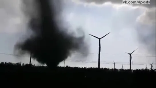 В Германии засняли два вихря урагана рядом / Rare Twin Tornadoes Caught on Film in Germany