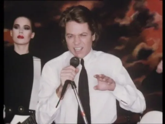 Robert Palmer - Addicted to Love