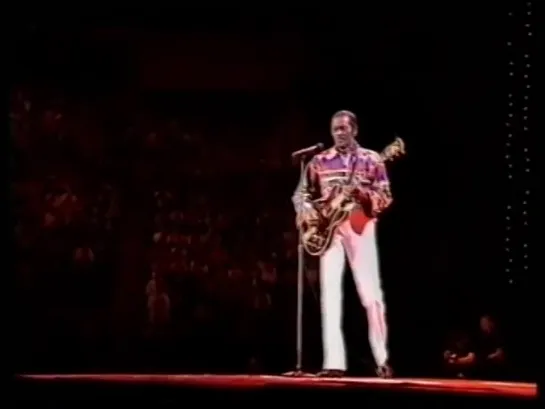 Let It Rock ~~~ Chuck Berry ~~~ Melbourne 1989 (480p)