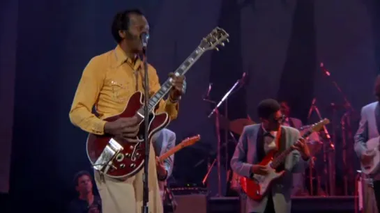 Chuck Berry amp; Julian Lennon - Johnny B Goode (1986)