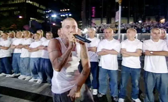 Eminem — «The Real Slim Shady» & «The Way I Am» (Live @ MTV Music Awards, 2000)