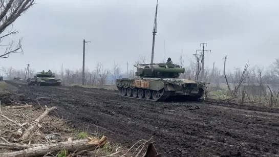 Выход техники на боевые рубежы под Попасной.