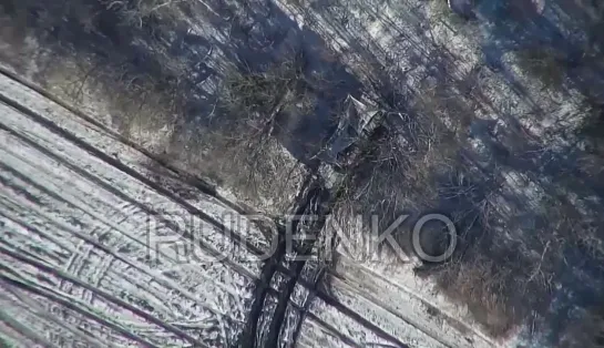 Дрон камикадзе уничтожает чешское РСЗО