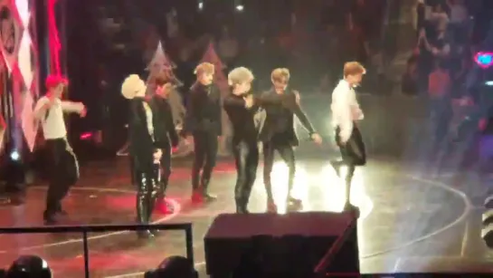 [VK][181203] MONSTA X fancam - Special @ Jingle Ball Tour in Minneapolis