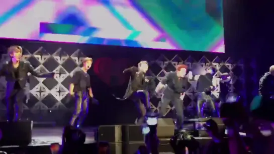 [VK][181201] MONSTA X fancam - Fallin' @ Jingle Ball Tour in San Francisco