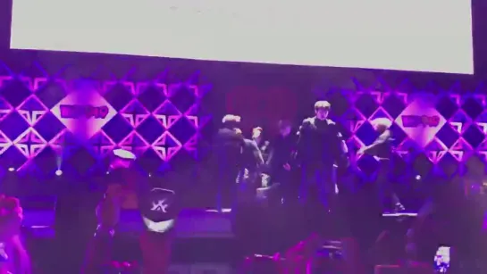 [VK][181201] MONSTA X fancam - Dramarama @ Jingle Ball Tour in San Francisco