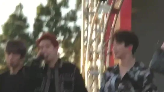 [VK][181130] MONSTA X fancam - Talk @ Jingle Ball Village in Los Angeles