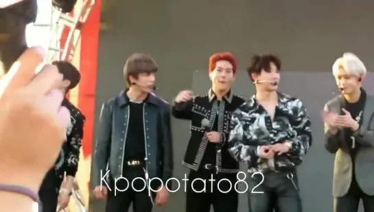 [VK][181130] MONSTA X fancam - Talk @ Jingle Ball Village in Los Angeles