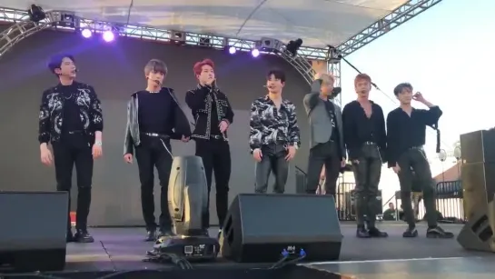 [VK][181130] MONSTA X - Talk @ Jingle Ball Village in Los Angeles