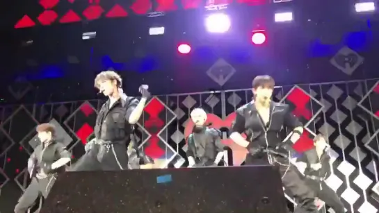 [VK][181130] MONSTA X - Be Quiet @ Jingle Ball Tour in Los Angeles