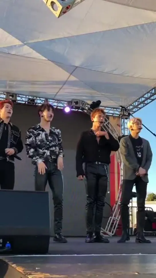 [VK][181130] MONSTA X - Talk @ Jingle Ball Village in Los Angeles