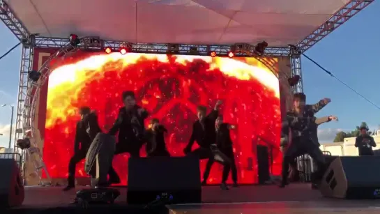 [VK][181130] MONSTA X - SHOOT OUT @ Jingle Ball Village in Los Angeles