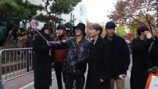 [VK][14.12.2017 ] MONSTA X on their way to promote 'DRAMARAMA' @ KBS MusicBank