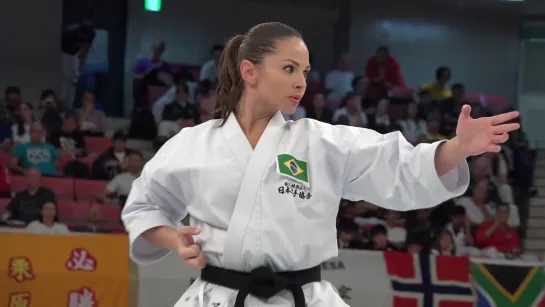 Powerful and beautiful Karate from Brazil ブラジルの空手女神