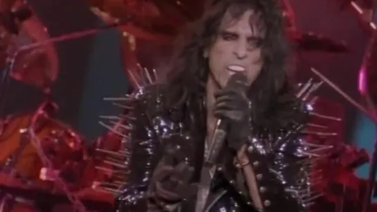 ALICE COOPER  Trashes The World 1989