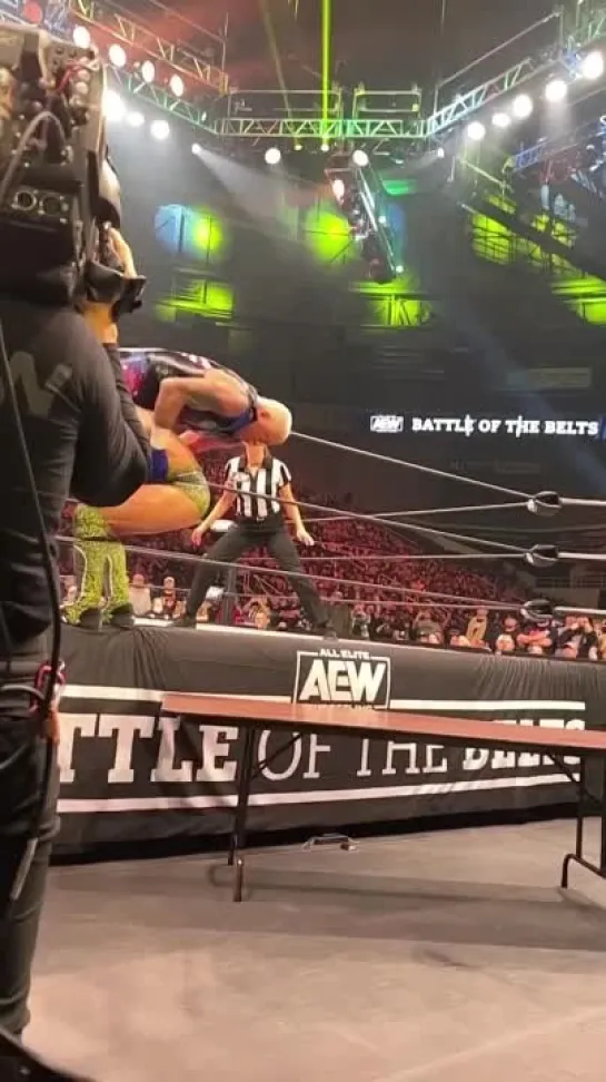 Видео от WWE | AEW