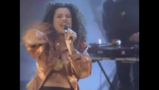 Neneh Cherry - Buffalo Stance (Top Of The Pops) (1988)