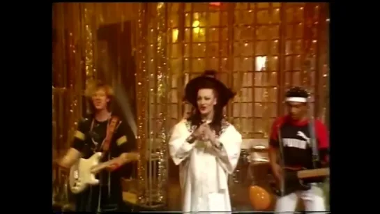 Culture Club - Karma Chameleon (Top Of The Pops) (1983)