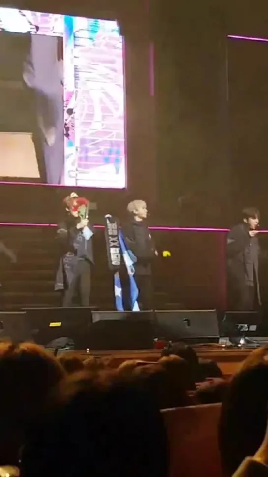 [VK][190105] MONSTA X fancam - Oh My @ Fan-Con 'MX KINGDOM' with Monbebe