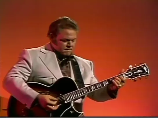 Roy Clark - Malaguena (480p)