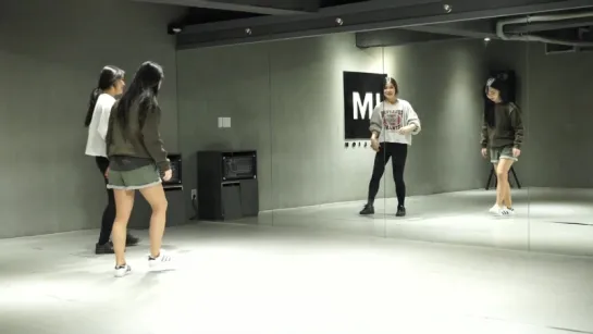 1Million dance studio Happy - Pharrell Williams - 1MILLION Dance TUTORIAL (1-2)