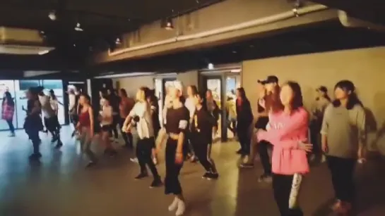 INSTAGRAM 1MILLION dance studio