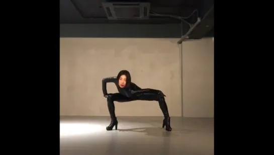 INSTAGRAM 1MILLION dance studio Lia Kim