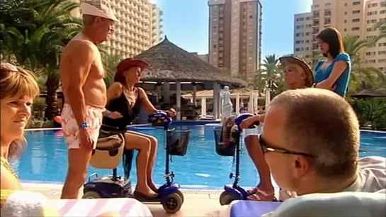 Бенидорм/Benidorm/2 сезон 5 серия/Русская озвучка/Для друзей и близких!