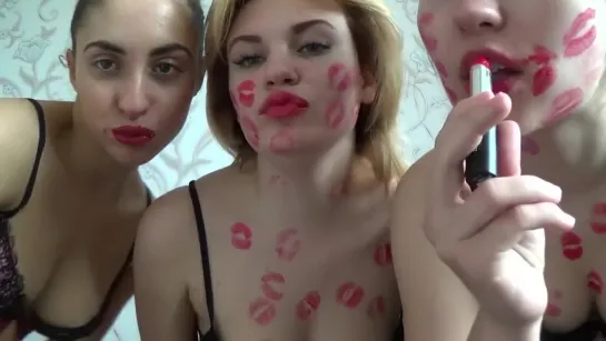 Clip4Sale.com LIPSTICK KISSING TRIO