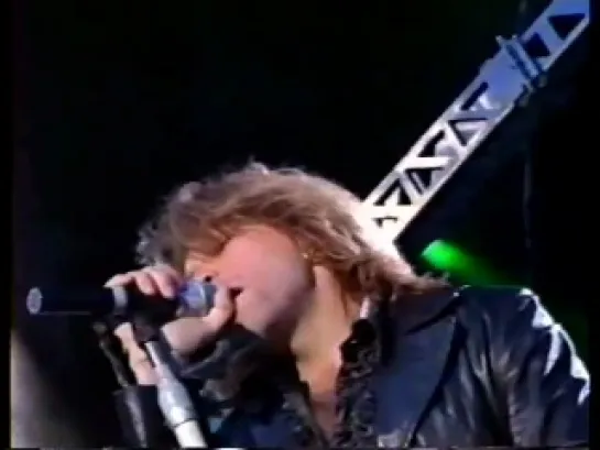 Bon Jovi-With A Little Help From My Friends@Rockn Roll Hall Of Fame '95