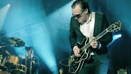 Joe Bonamassa - Let The Good Times Roll (Live at the Greek Theatre)