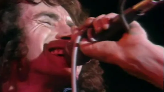 AC_DC - Hell Aint A Bad Place To Be, 1977 (Live In London 27.10.77, Montage)