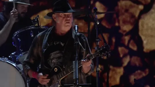 Neil Young and Promise of the Real - Cortez the Killer (Live at Farm Aid 2017)