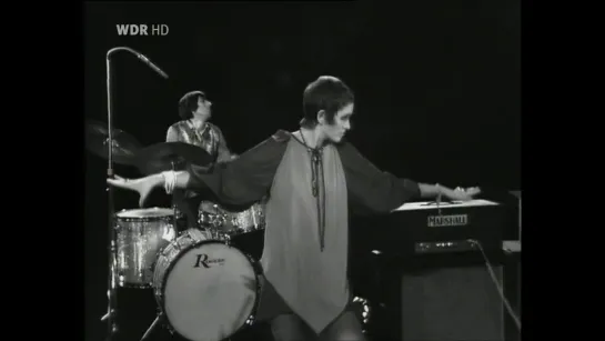 Julie Driscoll, Brian Auger And The Trinity - Season Of The Witch (German TV 1969)