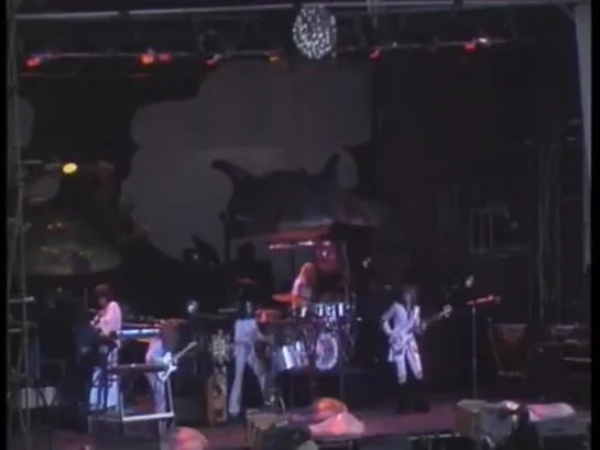 YES - The Gates Of Delirium - Live at QPR 1975