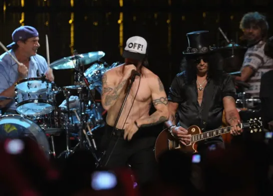 Red Hot Chili Peppers - Induction and Performance [Rock N Roll Hall Of Fame 2012/04/14]