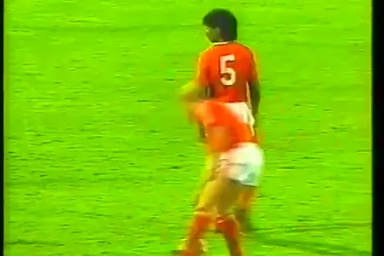 1990 FIFA World Cup Qualifiers - Netherlands v. Wales[Mpgun.com]